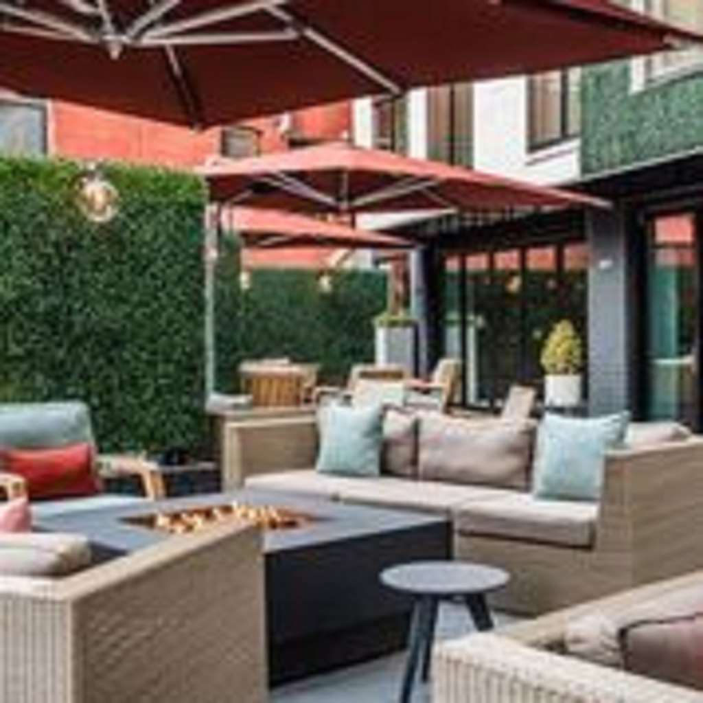 Avenue Georgetown Hotel 4*